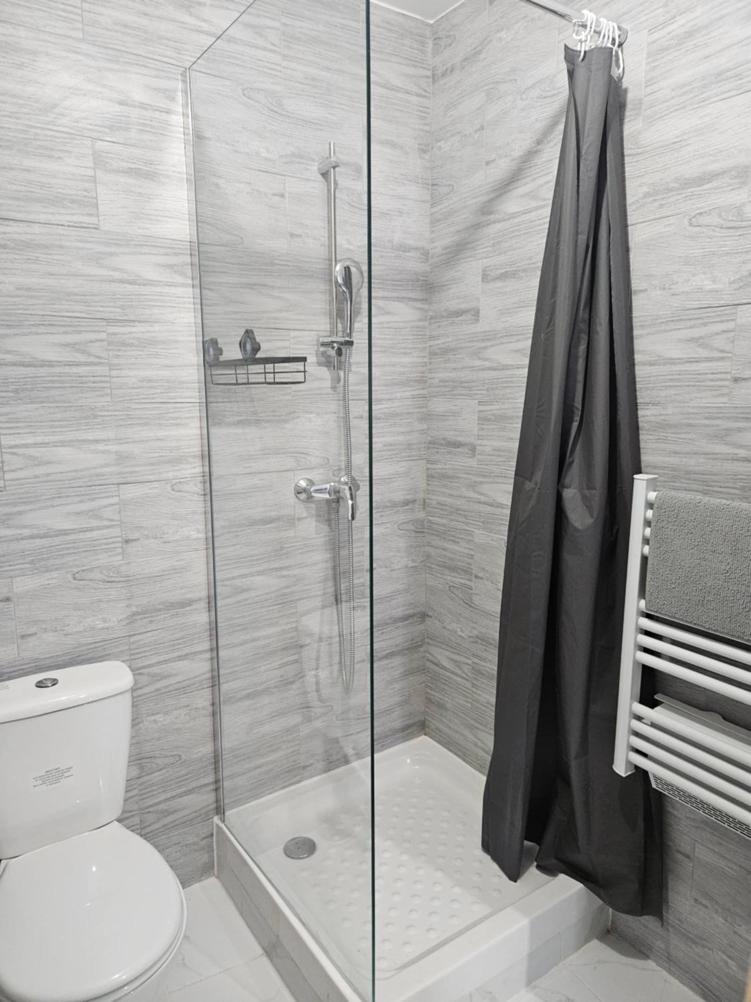 شقة T2 Moderne, Calme Et Entierement Renove. بزييه المظهر الخارجي الصورة